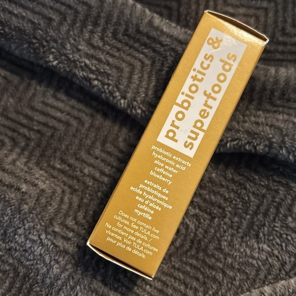 Tula Gold Glow Radiance Eye cooling balm - Picture 5 of 13